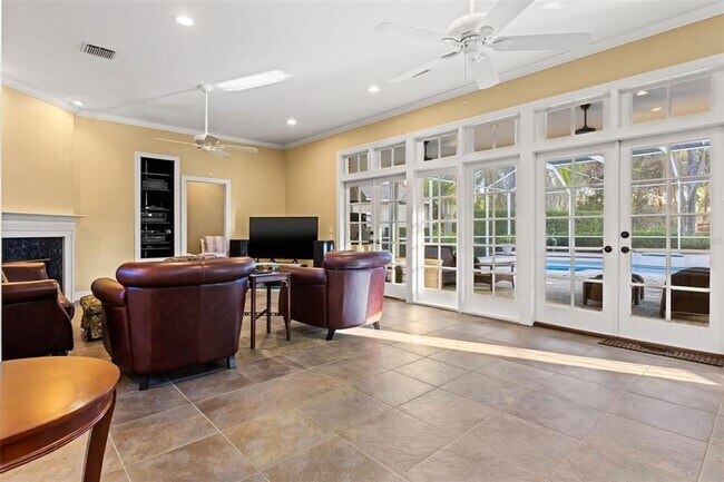 Building Photo - 6445 Renwick Cir