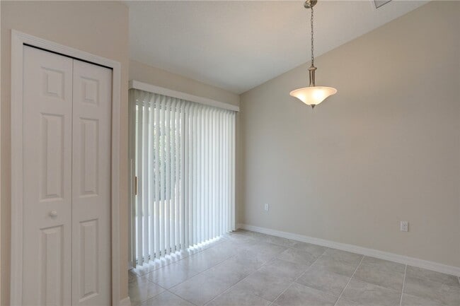 Building Photo - 8886 98th Ct