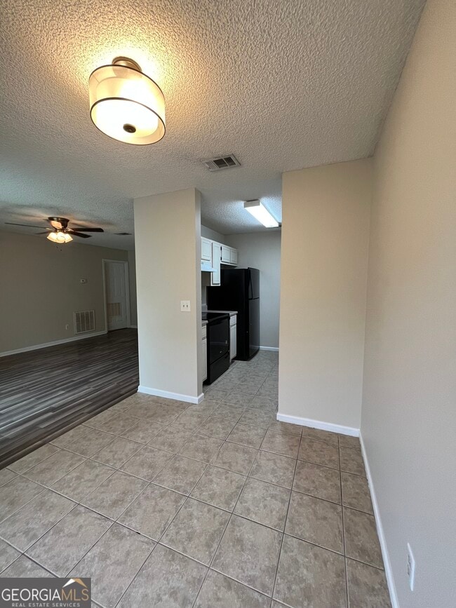 Building Photo - 16 Sapelo Dr