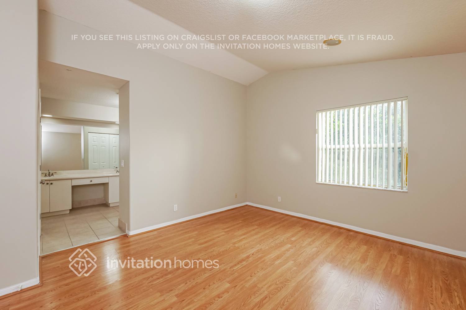 Building Photo - 3580 SW 51st St