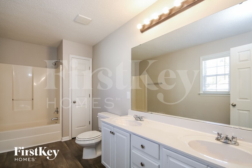 Building Photo - 4117 Ringtail Ct SE