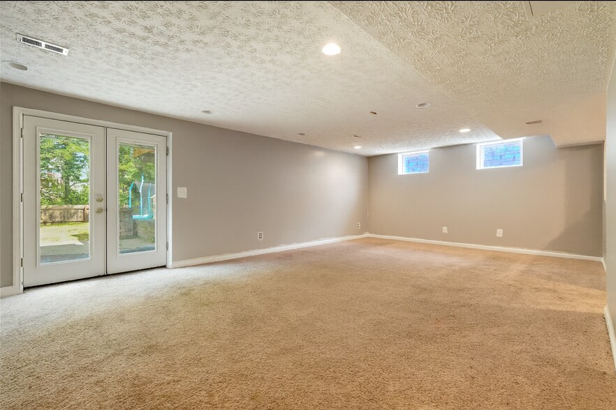 Building Photo - 108 Yukon Dr