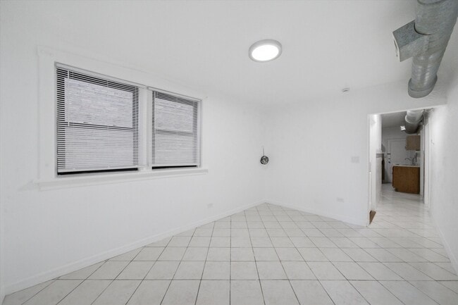Building Photo - 2448 N Keeler Ave