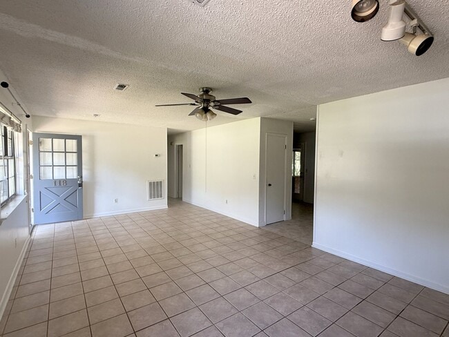 Building Photo - 118 Dexter Cir