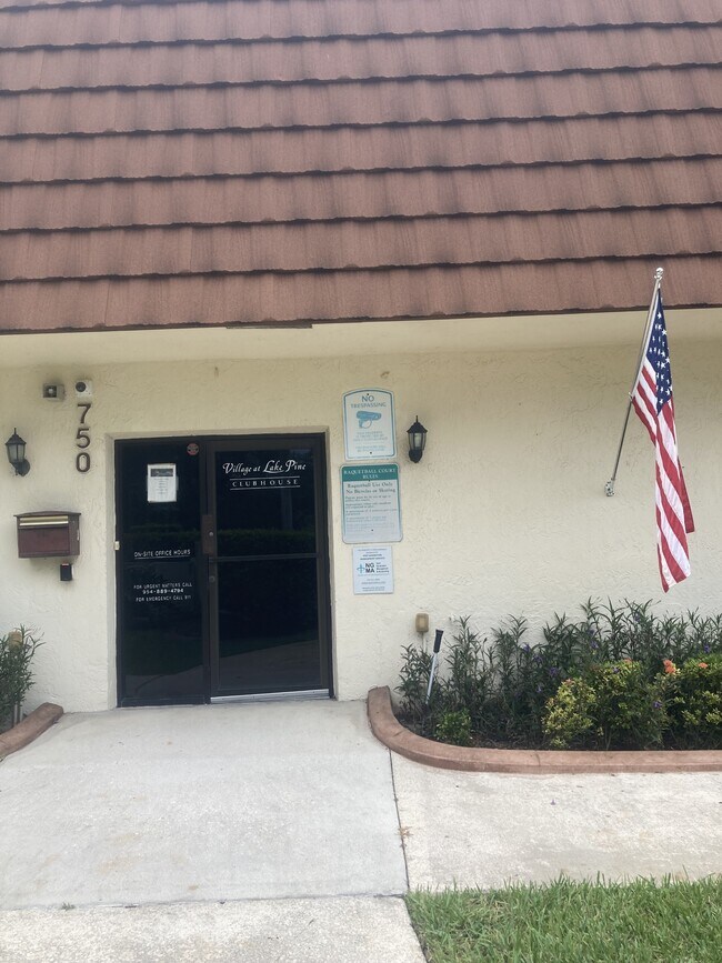Building Photo - 775 SW 120th Way