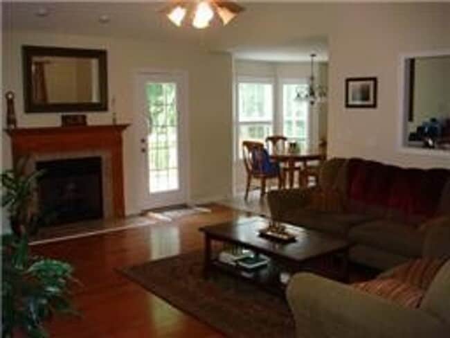 Building Photo - 3128 Brook Hill Dr