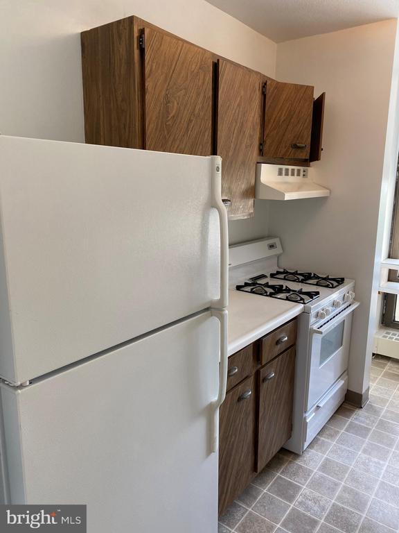 Building Photo - 200 Locust St