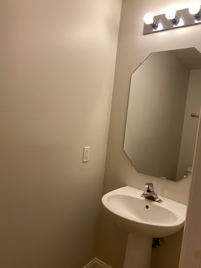 1/2 Bath - 258 Riverwalk Way
