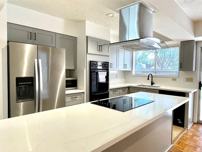 Building Photo - 2551 Coopers Post Ln