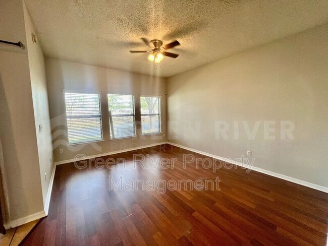 Building Photo - 5285 Brighton Park Ln