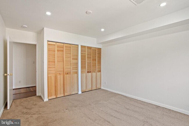 Building Photo - 6317 Park Heights Ave