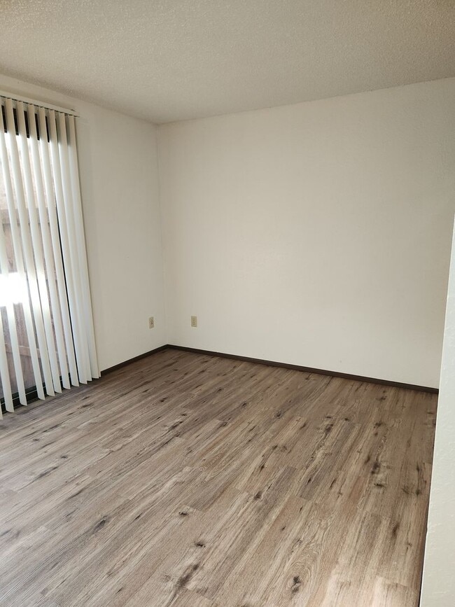 Building Photo - 47-47 N 8th St