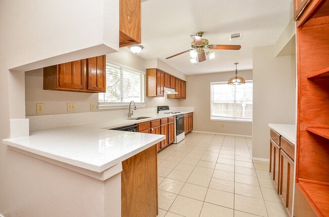 Building Photo - 19318 Quiet Brook Dr