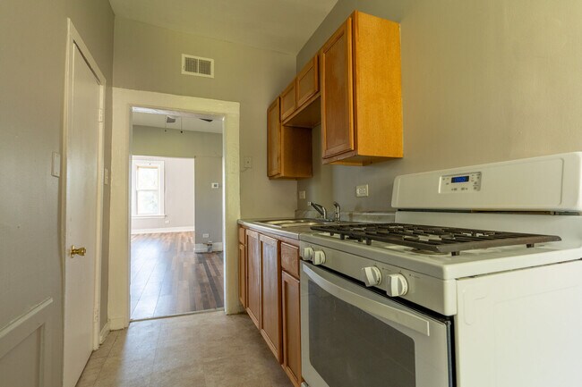 Building Photo - 7724 S Avalon Ave