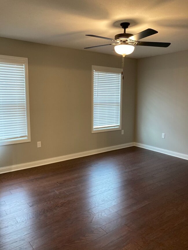 Building Photo - 116 Legacy Ct
