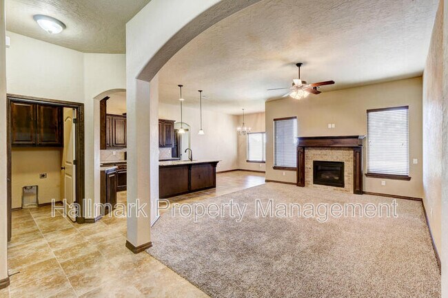 Building Photo - 508 Whispering Oaks Blvd