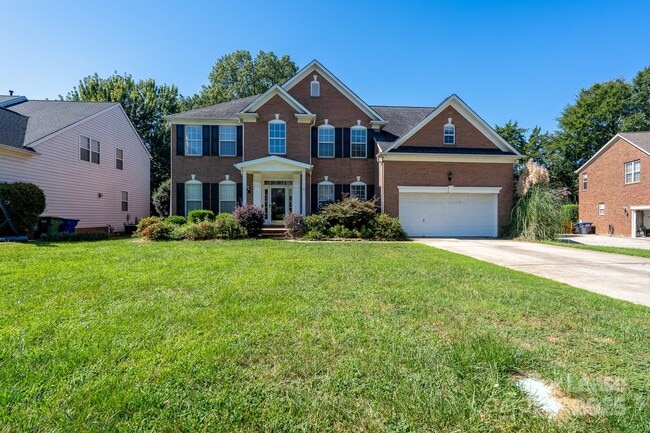 Building Photo - 604 Queenswater Ln