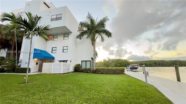 Building Photo - 456 Poinciana Island Dr