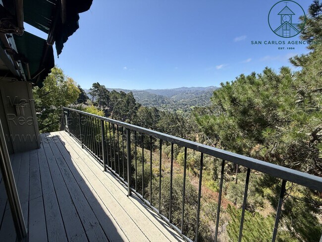 Building Photo - Two Bedroom Premium Del Mesa Condo Unit with Views