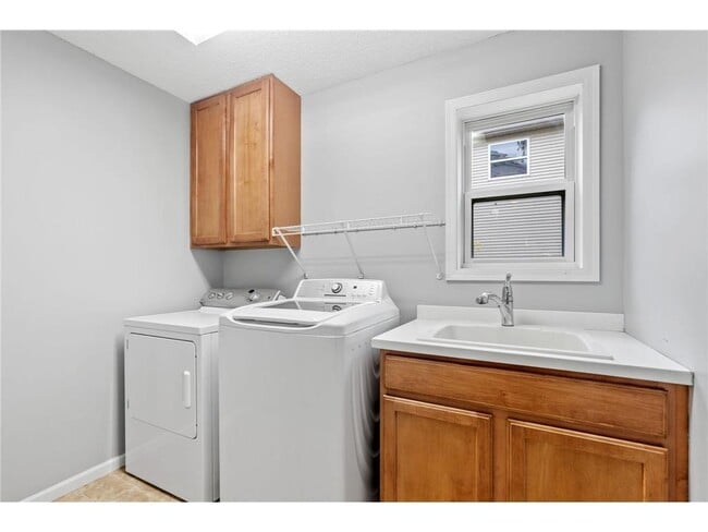 Building Photo - 2117 Vermillion Curve
