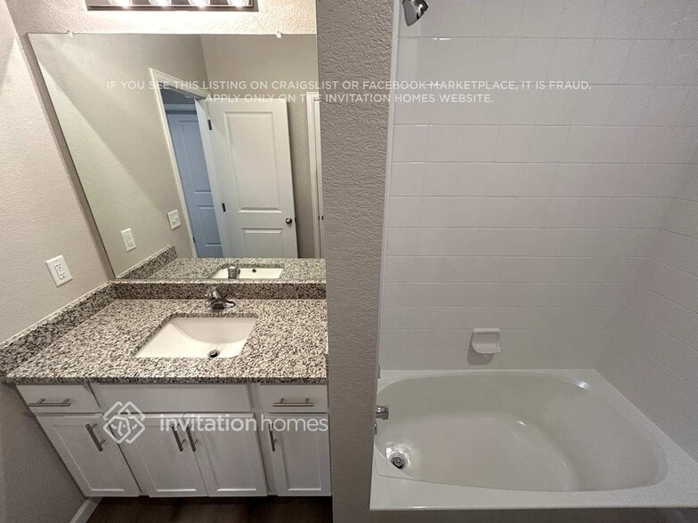 Building Photo - 973 Ouzel Falls Rd