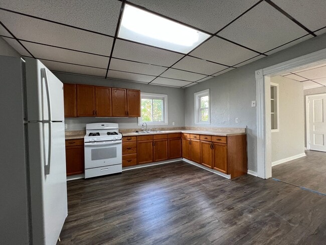 Building Photo - 3BR Retreat Minutes from The Waterfront Shopping & Dining