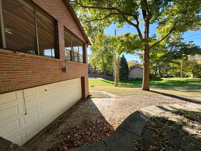 Building Photo - 3640 Walnut St