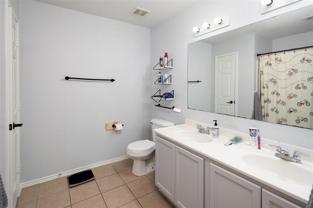 Building Photo - 1114 Fox Trail Dr