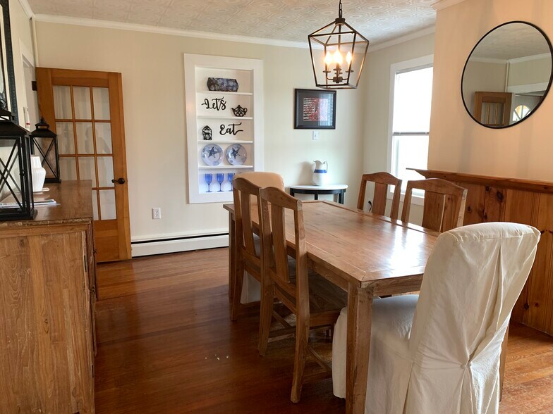 dining room - 19834 Hopkins Rd