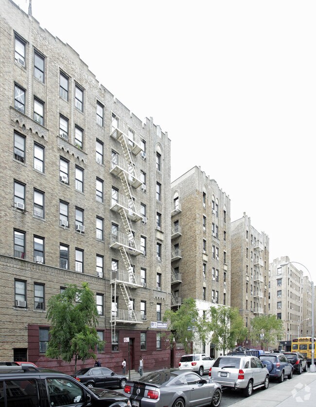 Beaconsfield - 1473-1475 Sheridan Avenue
