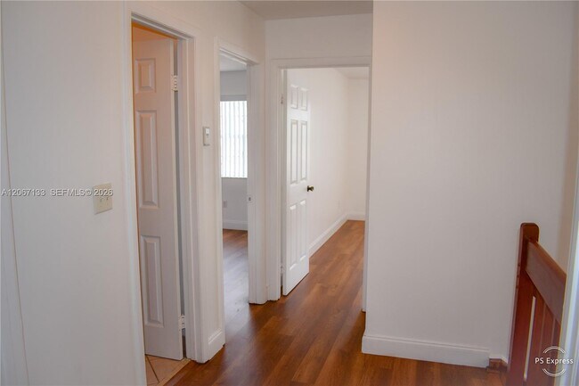 Building Photo - 11759 SW 117th Pl