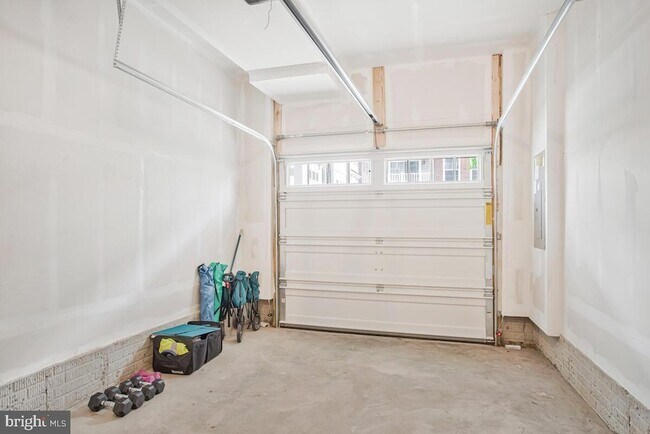 Building Photo - 4515 Reaney Ln