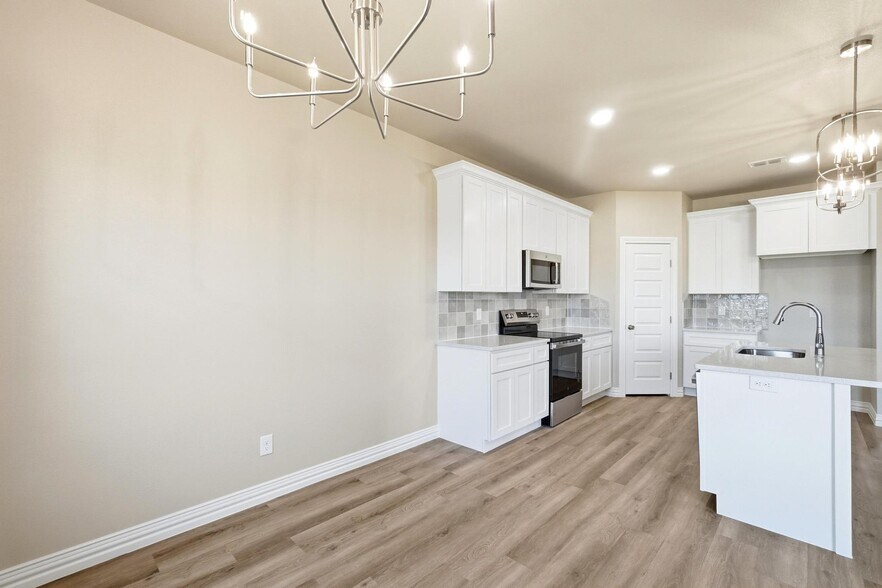 Building Photo - 7709 Sawdust Trl