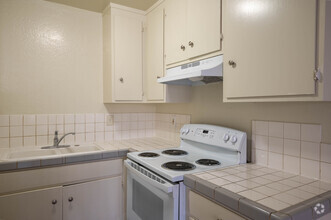 Interior Photo - Sommerhill Townhouses