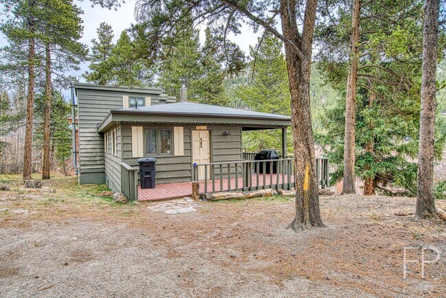 Building Photo - On the Blue River!  HUGE 4 Bedroom home, Furnished Updates throughout!  Bus route!  Spacious parking