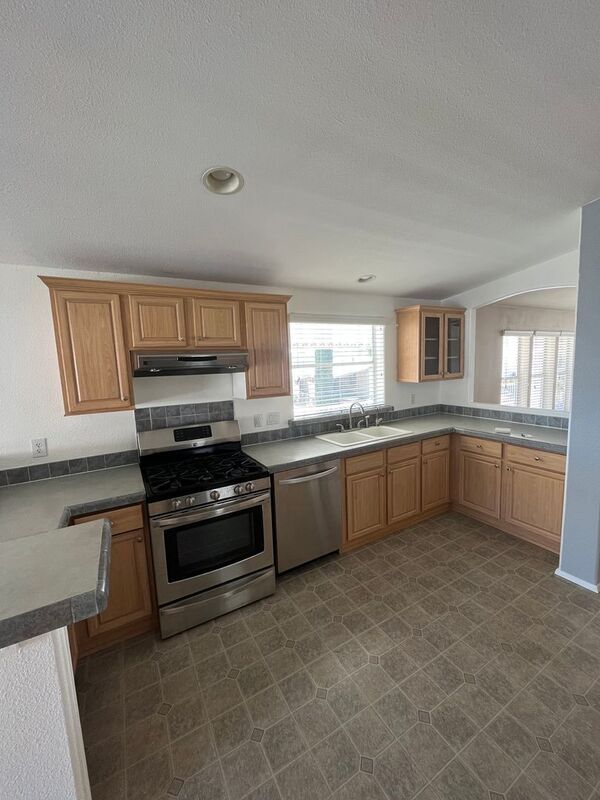 Building Photo - 35109 CA-79