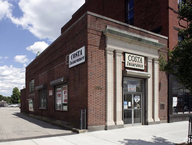 Building Photo - 1098 Main St