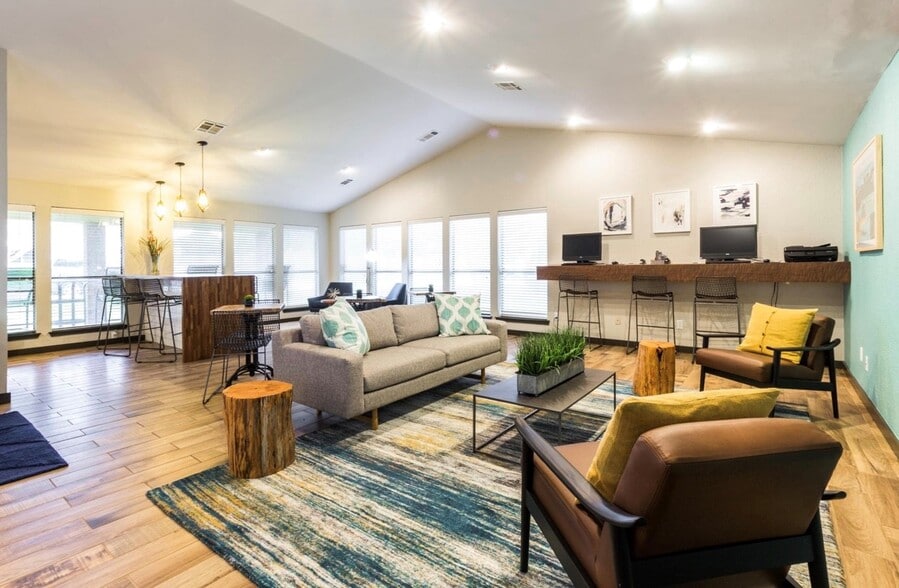 Primary Photo - Bridgepoint