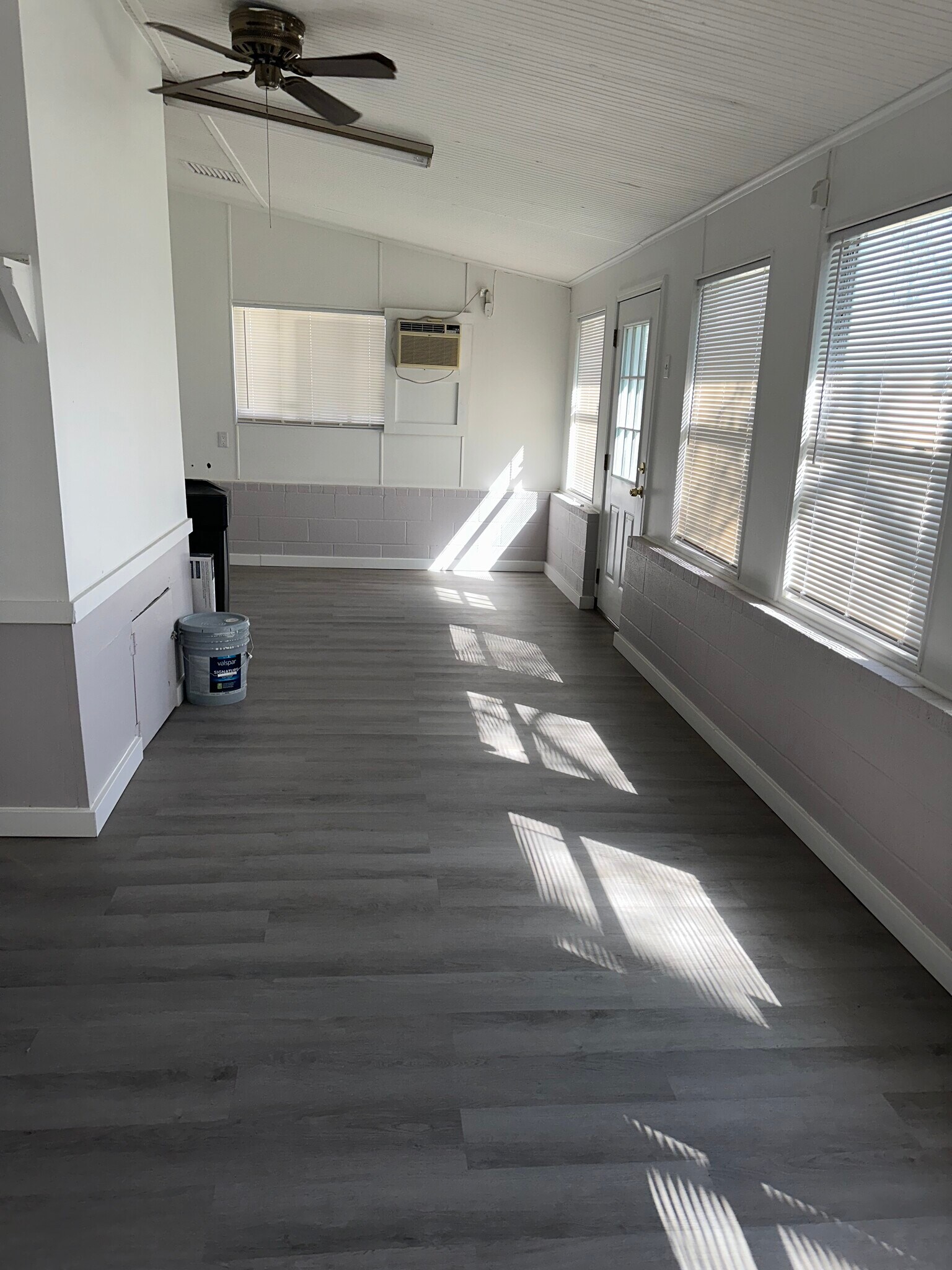 Building Photo - 1030 Canton