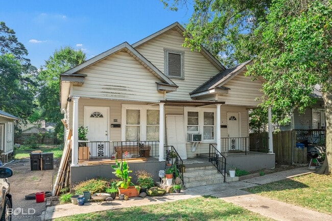 Building Photo - COZY HOME