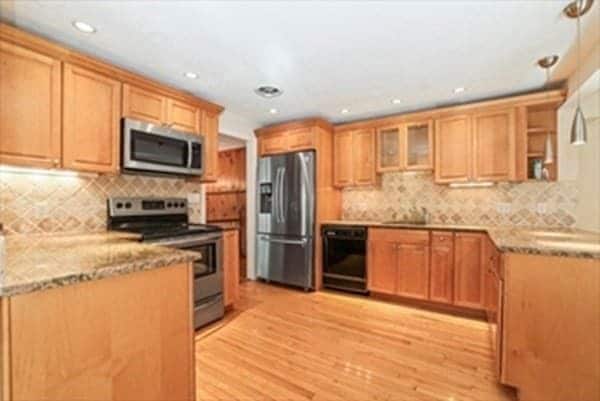 Building Photo - 11A Centre Ln