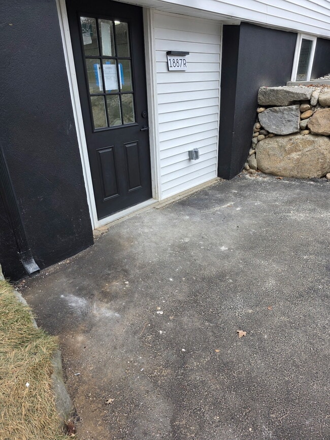 Building Photo - 1887 Washington Street Ext