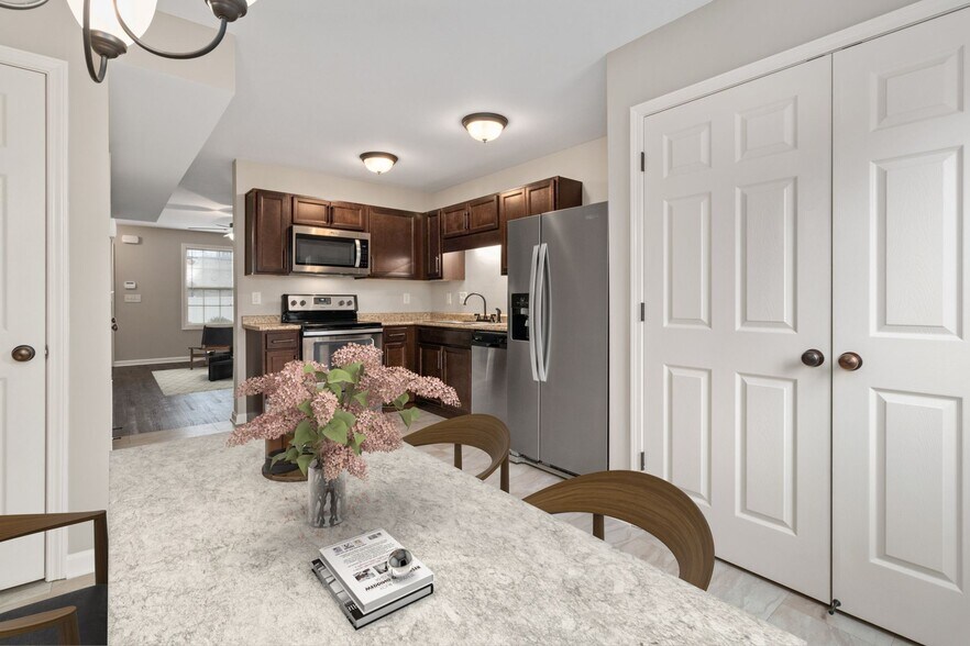 Building Photo - The Lofts at Clarksville