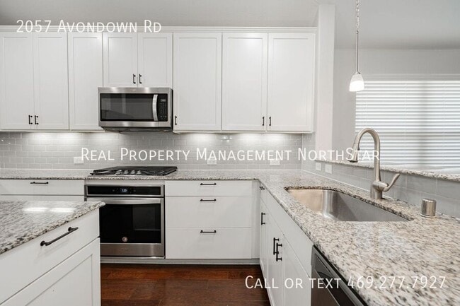 Building Photo - 2057 Avondown Rd