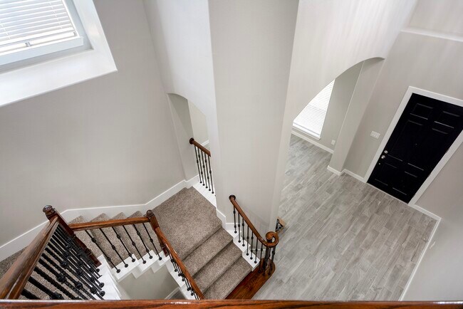 Building Photo - 28243 Chalet Park Dr