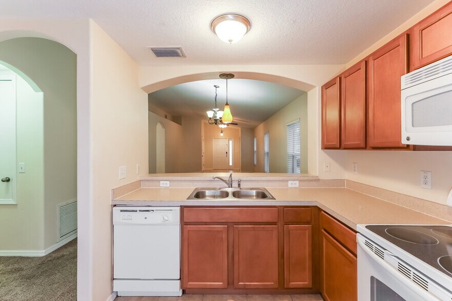 Building Photo - 2205 Colville Chase Dr