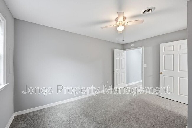 Building Photo - 320 N Key St