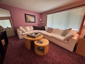 Building Photo - 1736 Spence St