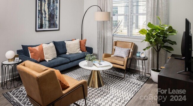 Building Photo - 8424 N Tryon St