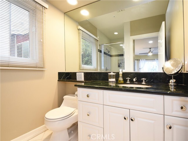 Building Photo - 300 16th St